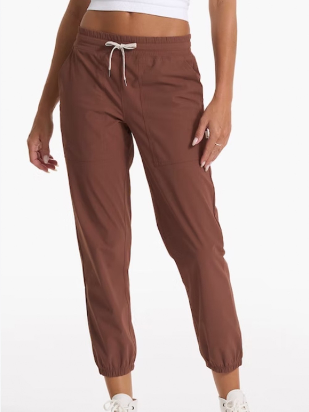 Vuori Women's Miles Jogger in Chestnut Brown Size M